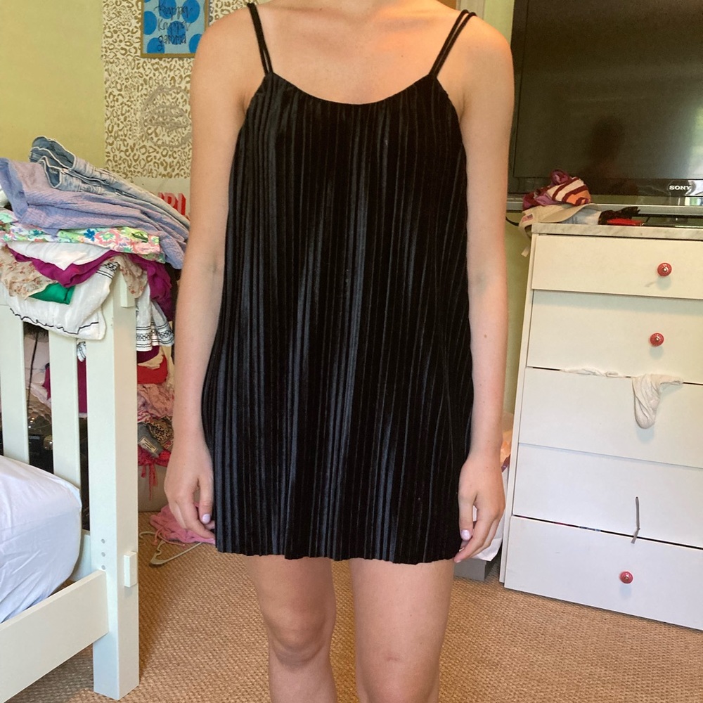 Cute velvet black dress